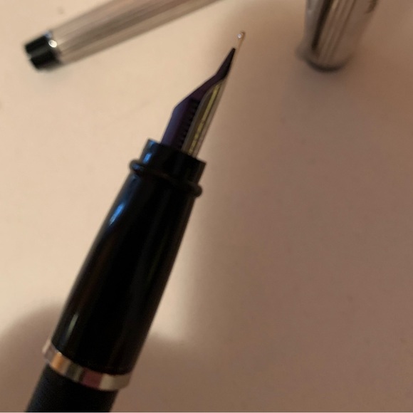 Aurora Ipsilon Sterling Silver Gountain Pen -IB02844 Mase in Italy - Picture 7 of 14